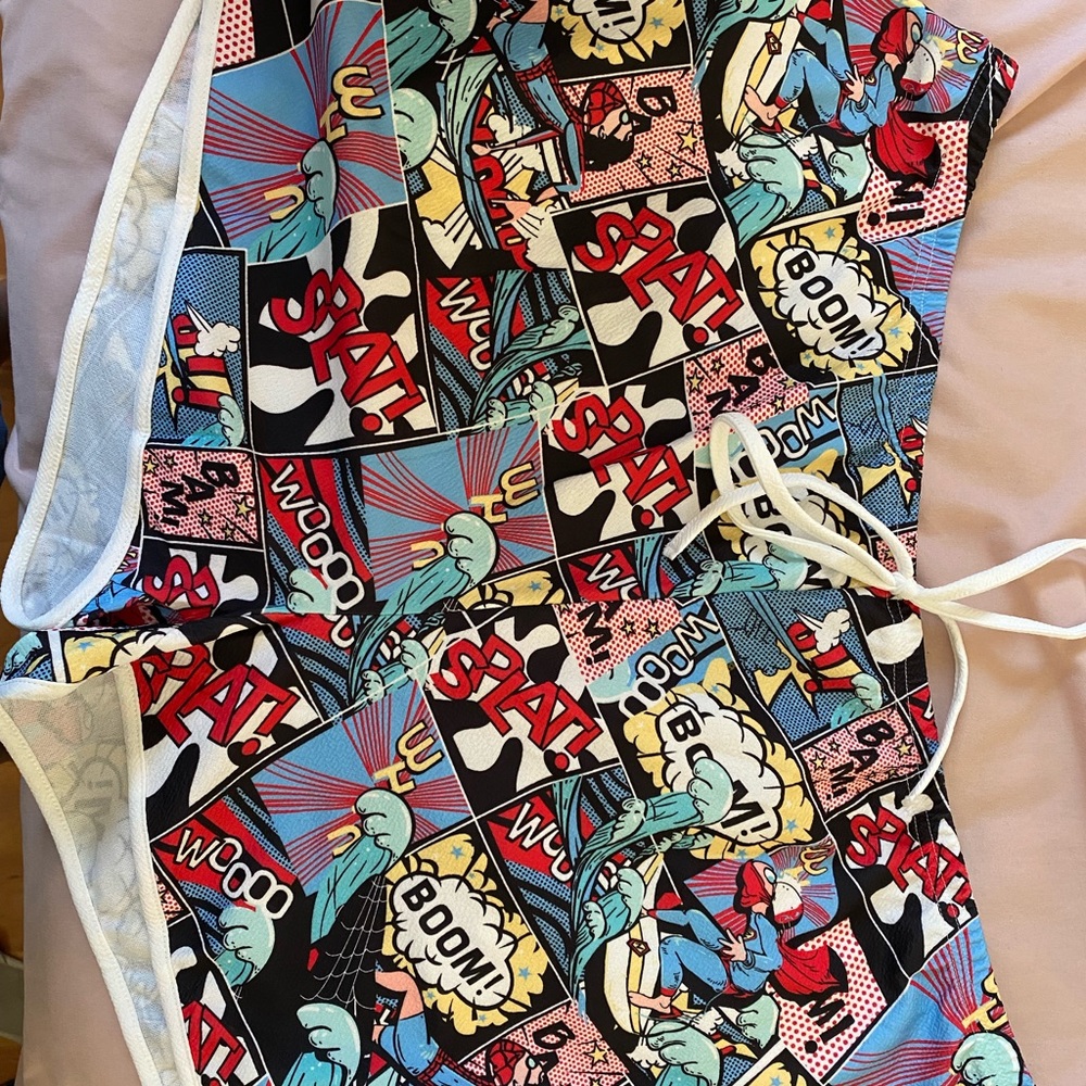Graphic print booty shorts